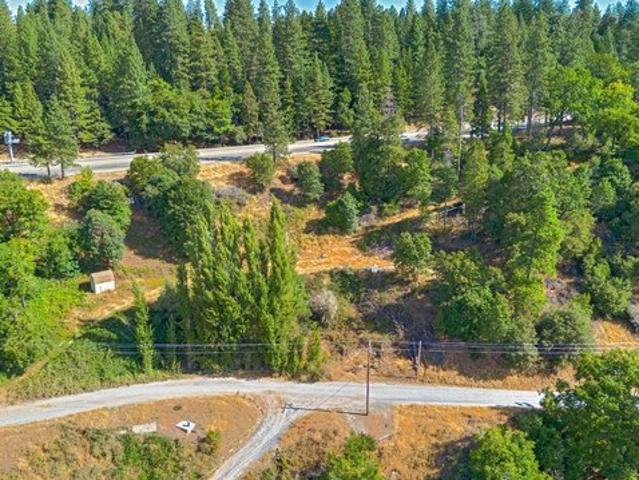 Land for sale in Camino, California