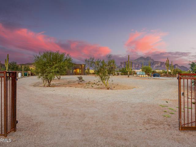 House for sale in Apache Junction, Arizona
