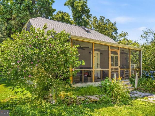 House for sale in Shady Side, Maryland