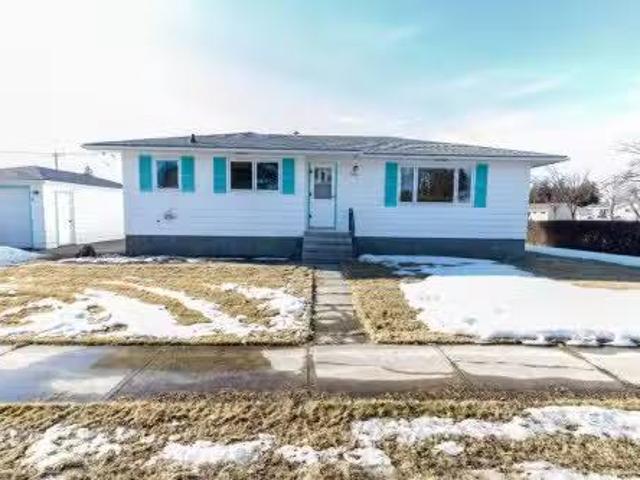 House for sale in Bentley, Alberta