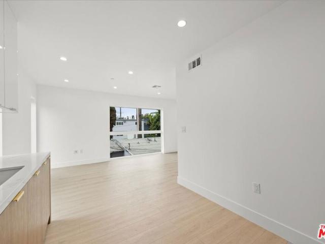 Property for rent in Canoga Park, California