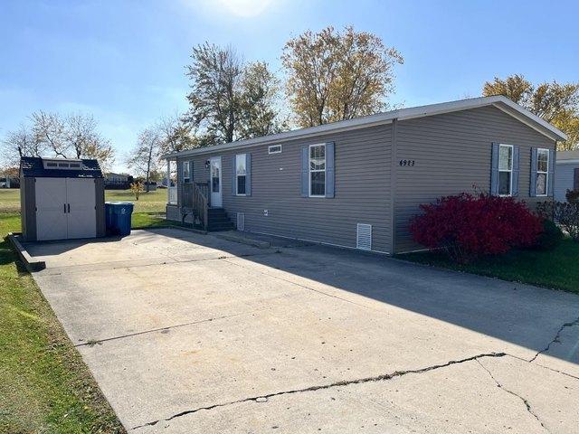 House for sale in Monee, Illinois