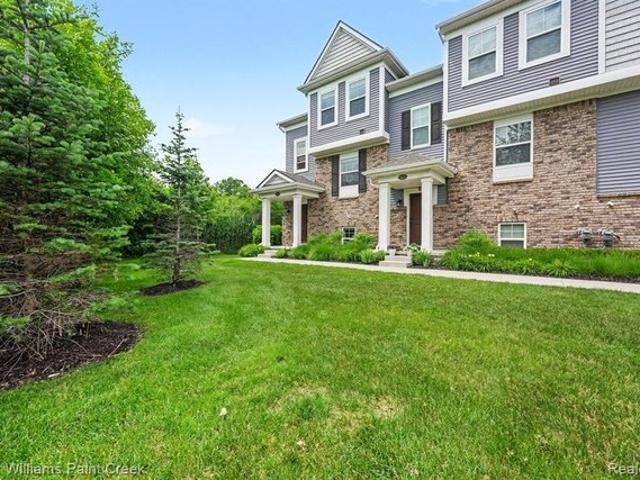 Townhouse for sale in Troy, Michigan