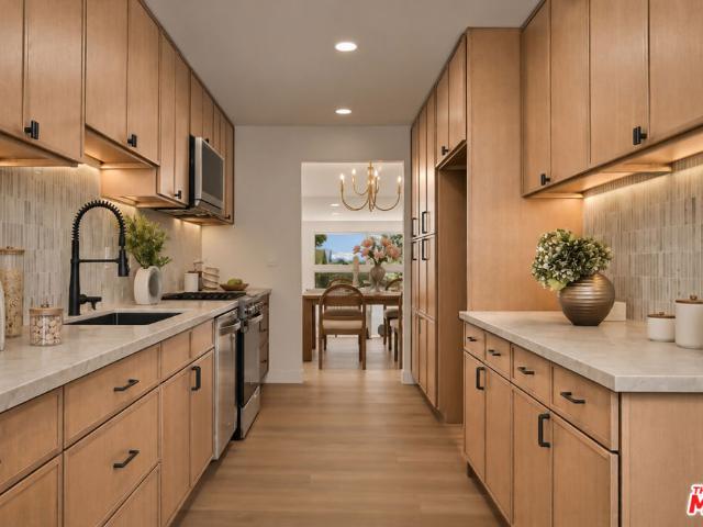 Townhouse for sale in Del Rey, Los Angeles