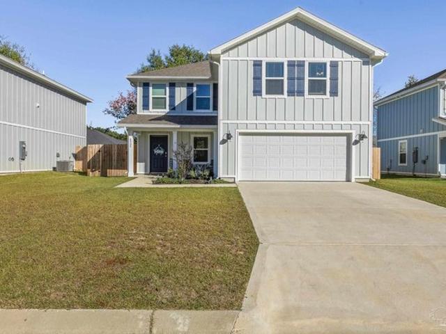 House for sale in Pace, Florida