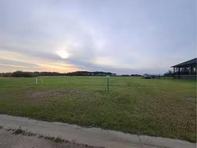House for sale in Grimshaw, Alberta