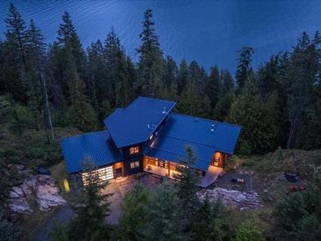 House for sale in Lardeau, British Columbia