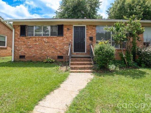 House for sale in Mecklenburg, North Carolina