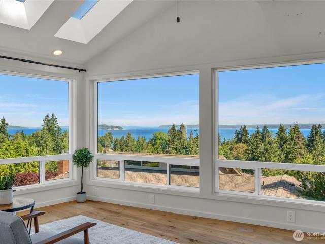 House for sale in Everett, Washington