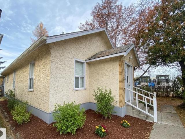House for sale in Gibbons, Alberta