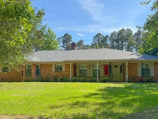 House for sale in Atlanta, Texas