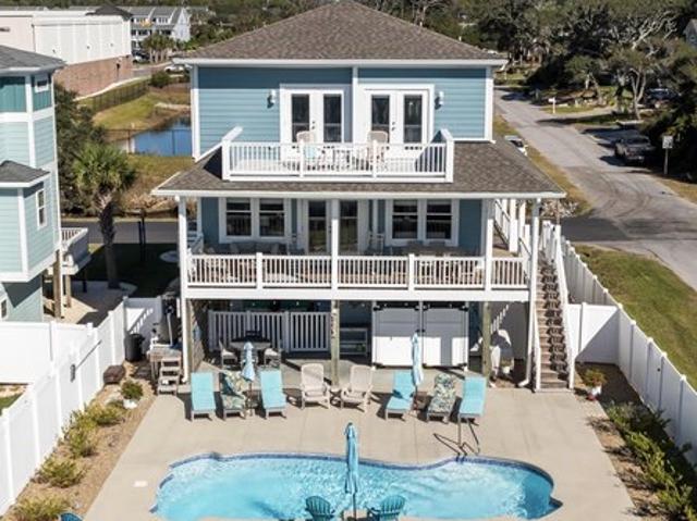 House for sale in Oak Island, North Carolina