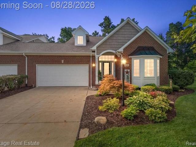 Condo for sale in Highland, Highland Township