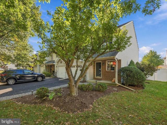 Townhouse for sale in Plumsteadville, Plumstead Township