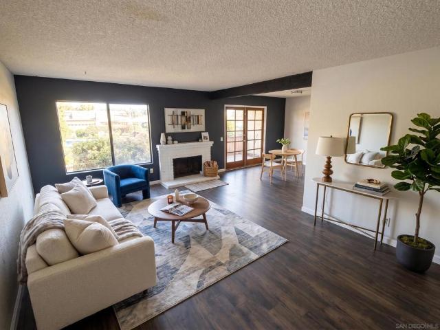 Townhouse for sale in Bay Terraces, Bonita