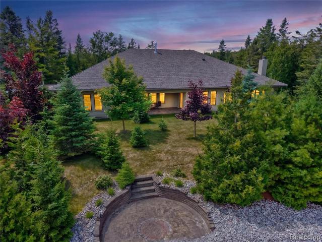 House for sale in Presque Isle, Michigan