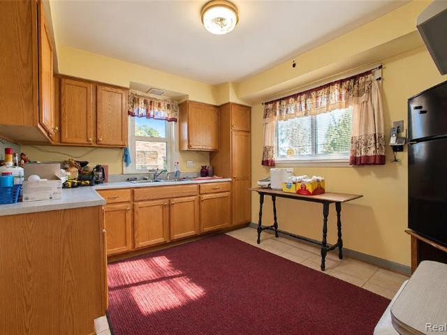 House for sale in Snow Woods, Dearborn Heights