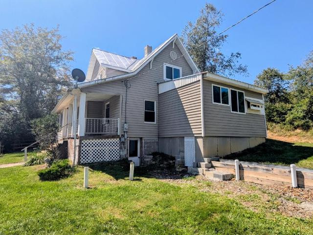 House for sale in Willis, Willis Wharf