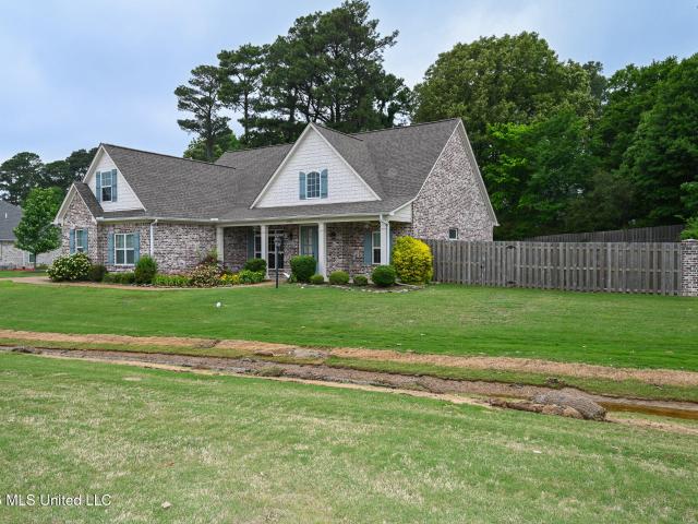 House for sale in Nesbit, Mississippi