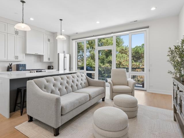 Condo for sale in Chicago Park, Illinois