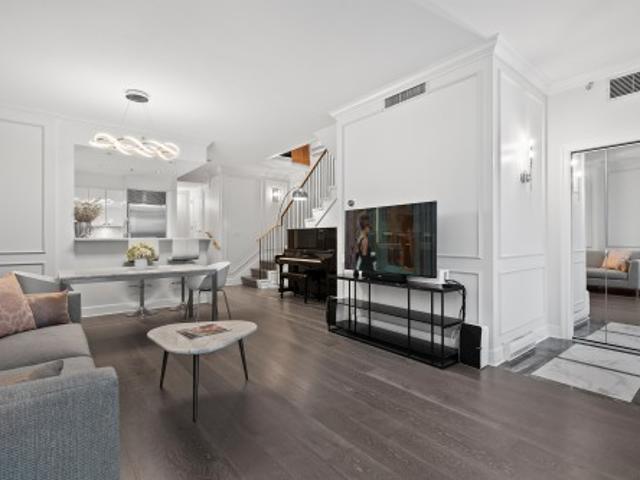 Townhouse for sale in Coal Harbour, Vancouver