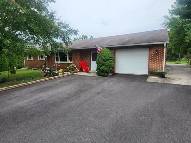 House for sale in Cumberland, Pennsylvania