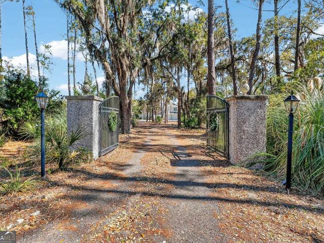 House for sale in Waverly, Georgia