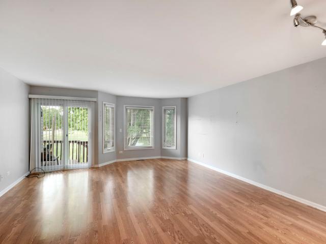 Townhouse for sale in Mchenry, Illinois