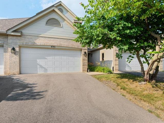 Townhouse for sale in Mchenry, Illinois