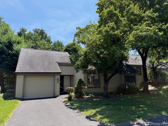 Condo for sale in Amawalk, New York