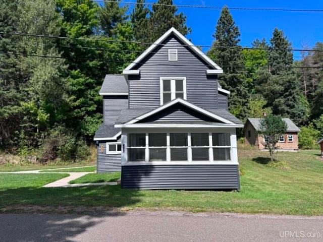 House for sale in Ishpeming, Michigan