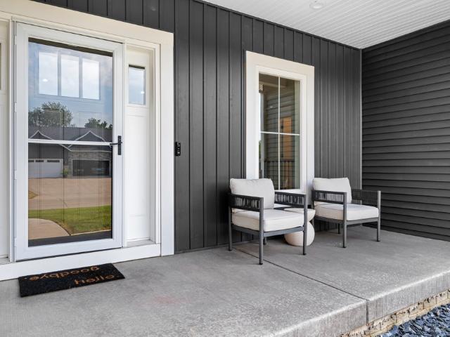 House for sale in Riverdale, Scott County