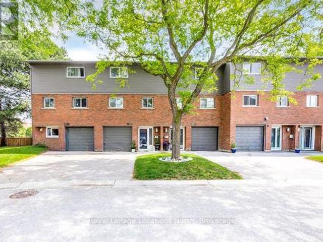 Townhouse for sale in Collingwood, Ontario