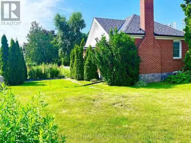 House for rent in Beaches—East York, Toronto