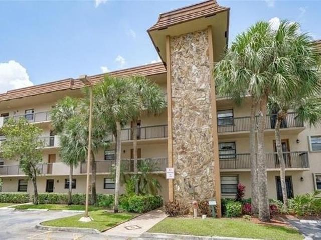 Condo for sale in Tamarac, Florida