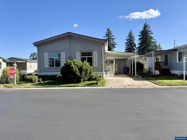 House for sale in Oregonia