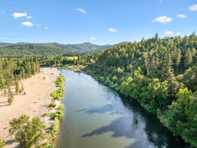 House for sale in Grants Pass
