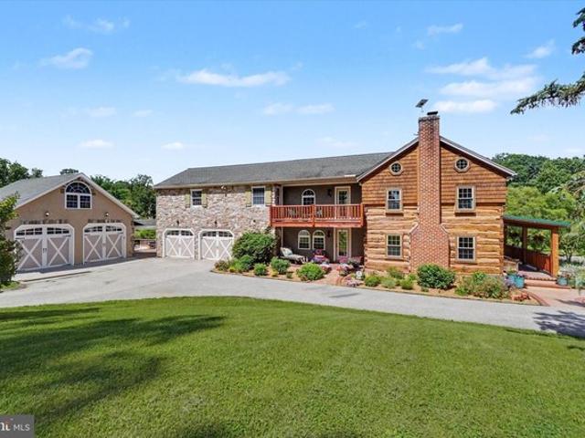 Farm for sale in Spring Grove, Pennsylvania