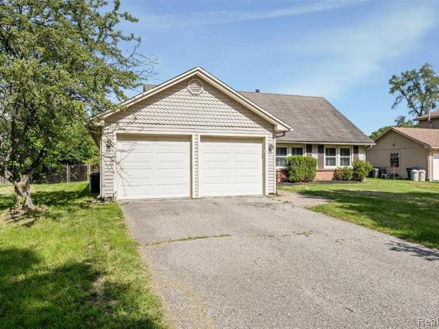 House for sale in Troy, Michigan