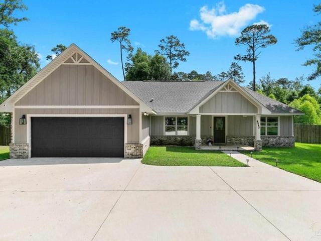 House for sale in Pace, Florida