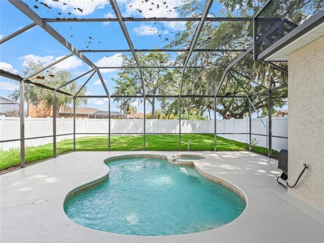 House for sale in Oxford, Florida
