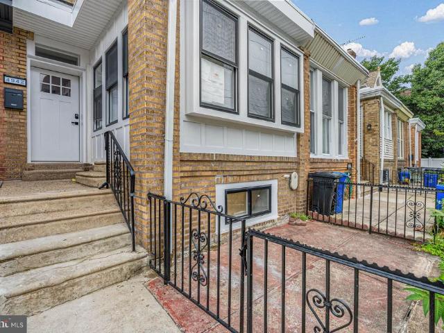 Townhouse for sale in Philadelphia, Pennsylvania