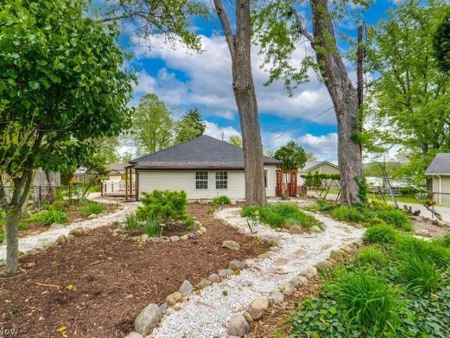 House for sale in Summit, Ohio