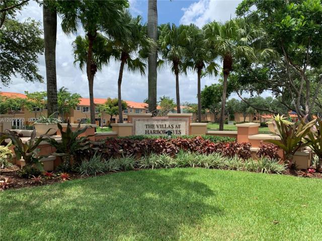 Condo for sale in Dania, Florida