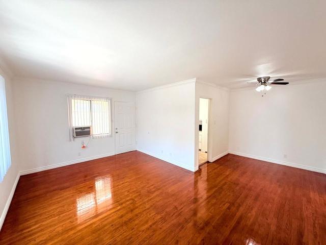 Apartment for rent in Canoga Park, California