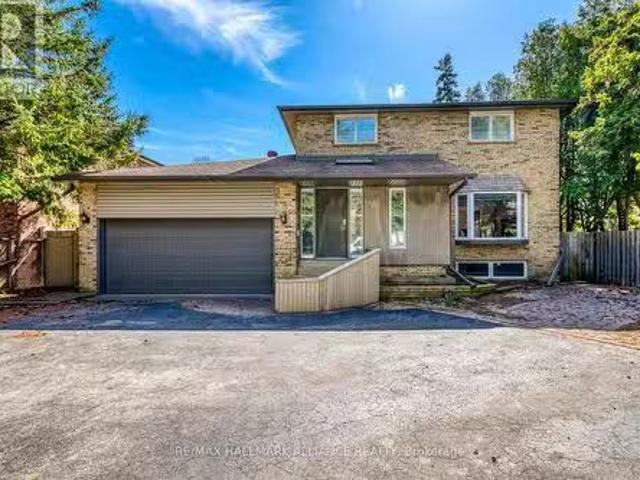 House for sale in Oakville, Ontario