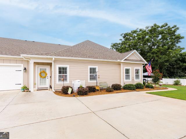 House for sale in Kathleen, Georgia