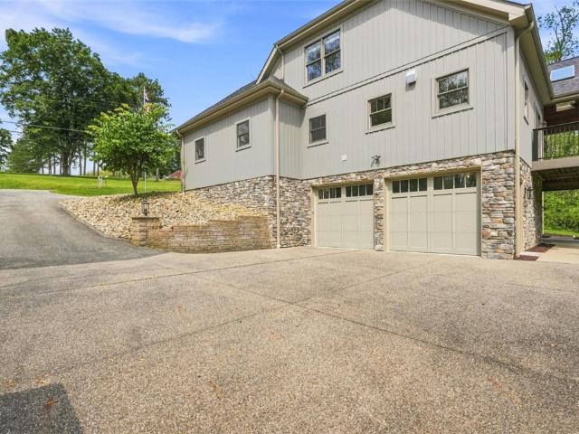 House for sale in Strabane, Pennsylvania