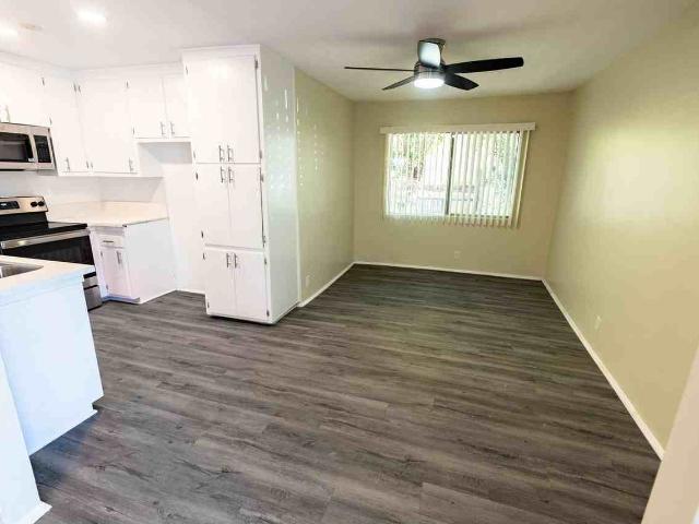 Apartment for rent in Canoga Park, California