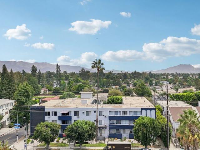 Apartment for rent in Canoga Park, California